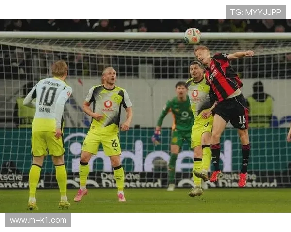 多特蒙德95分钟压哨绝平法兰克福，3-3进球大战戏剧收场